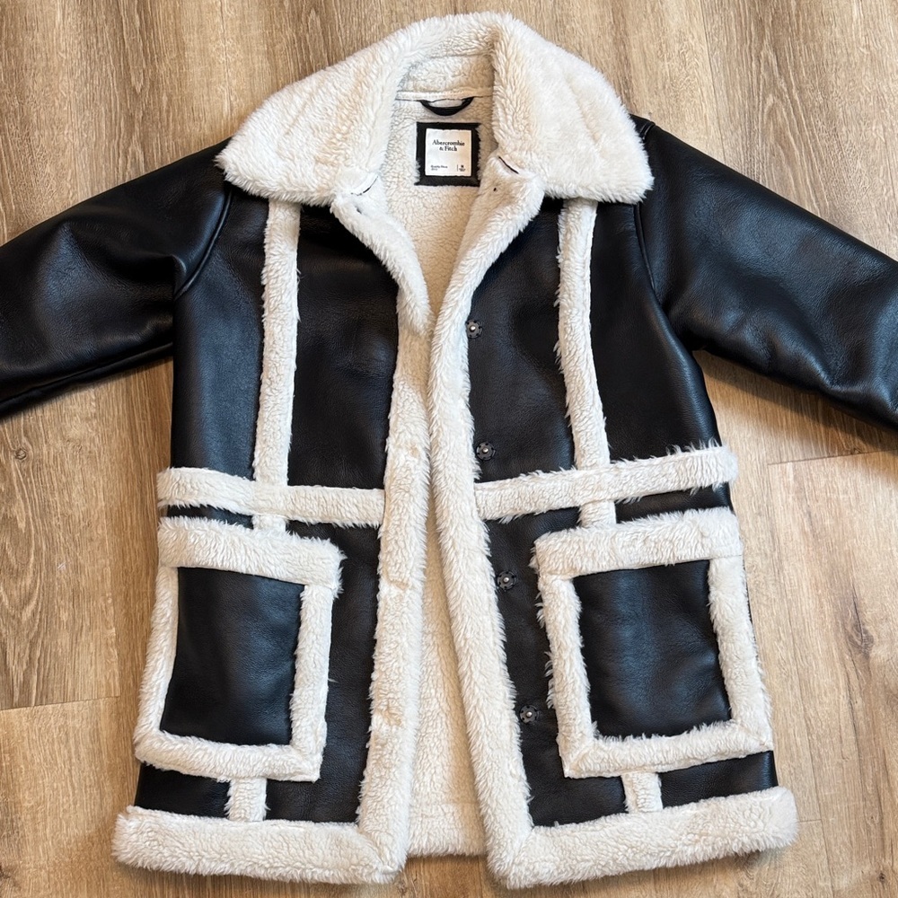 Abercrombie Oversized Sherpa-Lined Vegan Leather Coat - Picture 7 of 7